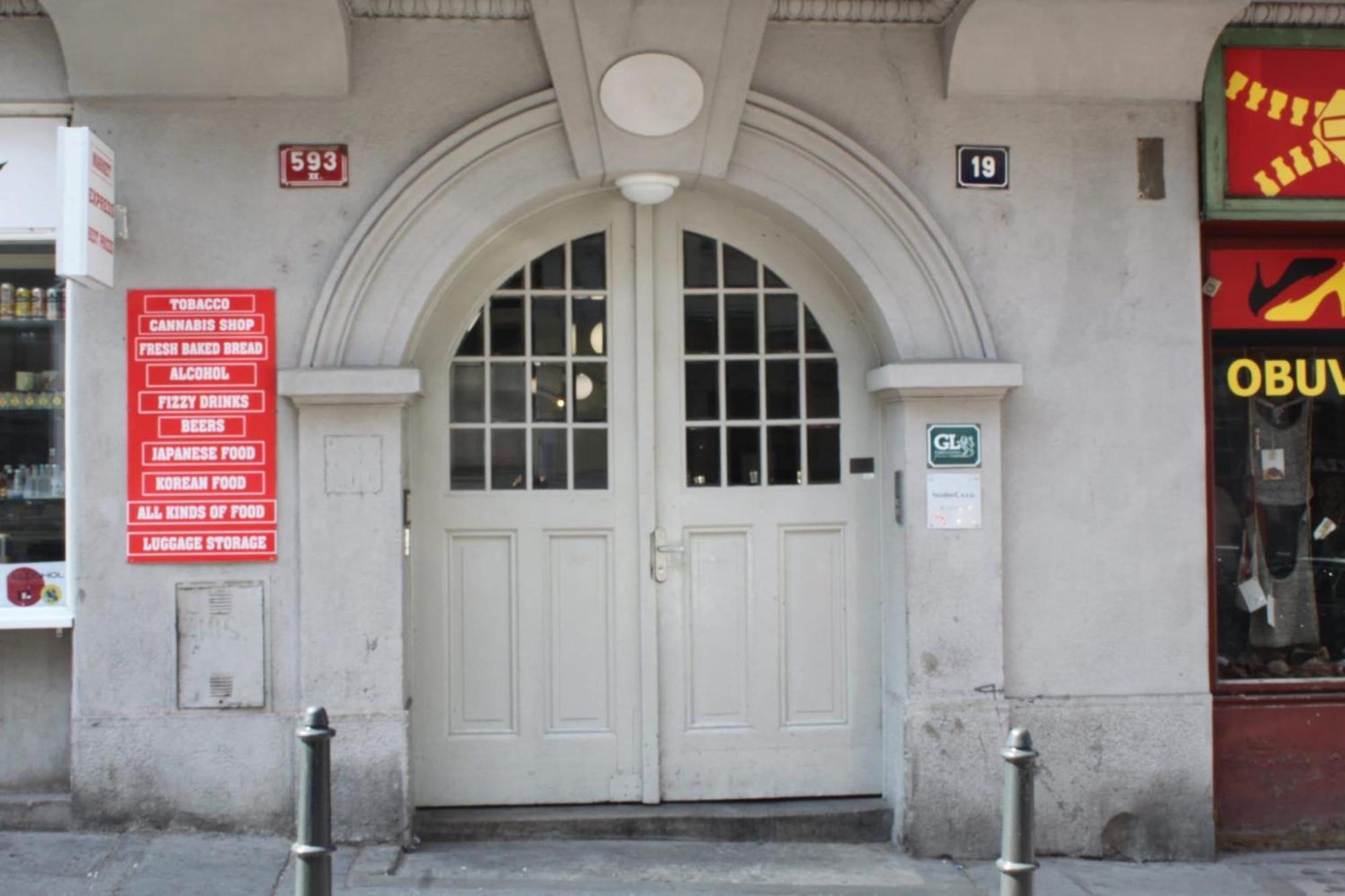 Alba Hostel Prague Extérieur photo